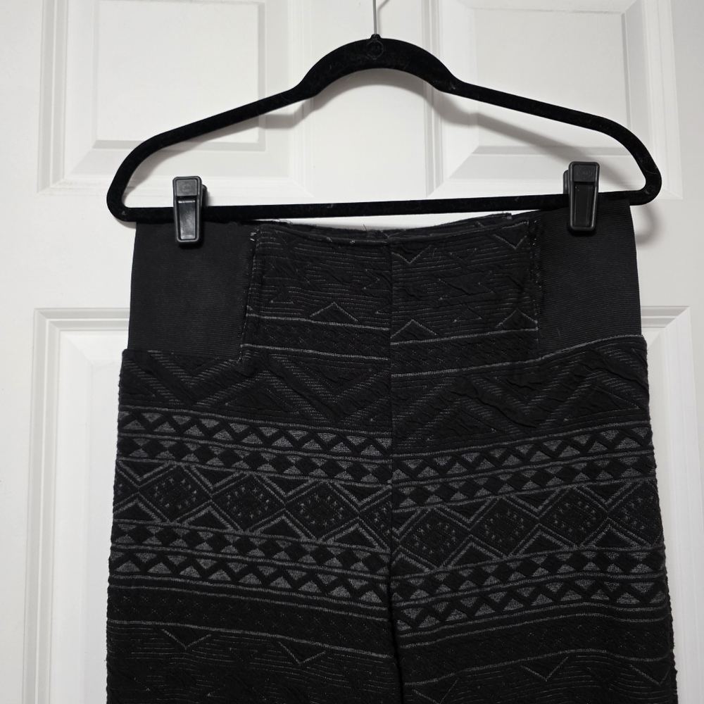 Black Patterned Leggings - image 4